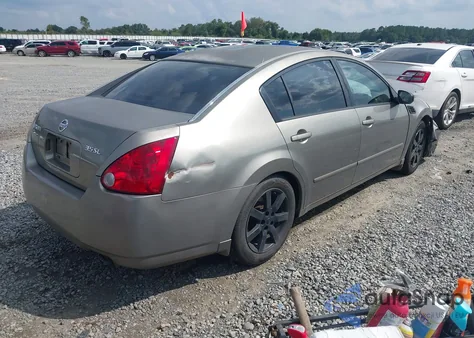 2004 Nissan Maxima 3.5 Sl z USA, uszkodzony, nr VIN 1N4BA41E24C888011